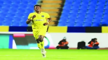 صدمة في التعاون.. آدم يفاجئ الفريق بقرار جريء يهدد استمراره